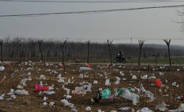 保護(hù)環(huán)境，從一個塑料袋做起，白色污染觸目驚心 森盛隆配圖